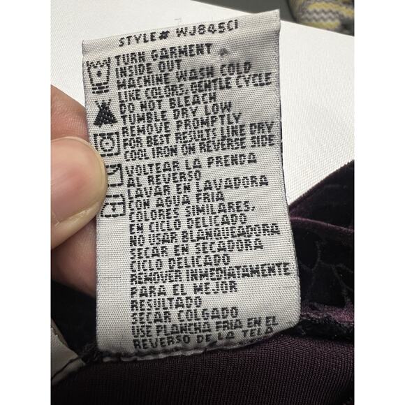 Vintage Studio Ease Womens Velvet Cardigan Top Floral Plum Size 14 Dark Romance - Picture 10 of 10